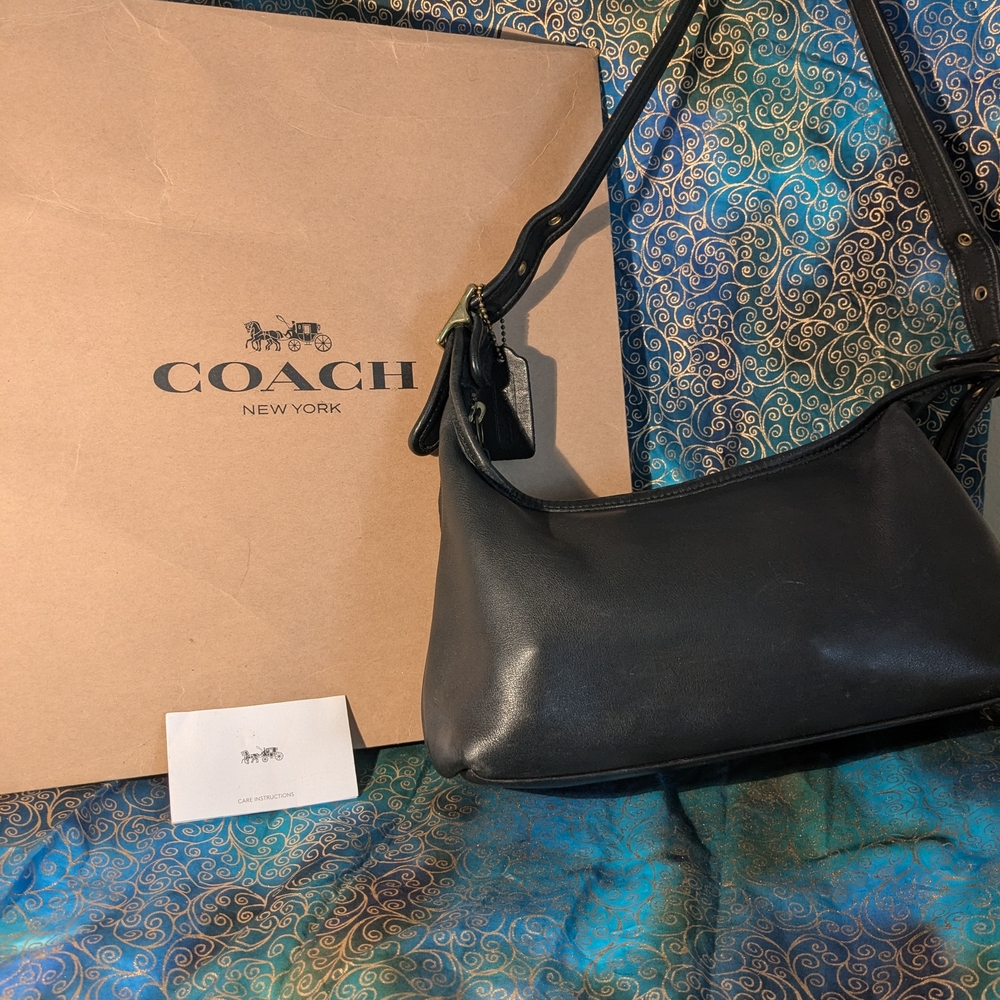 Coach Vintage Black Leather Shoulder Bag F0D-9067